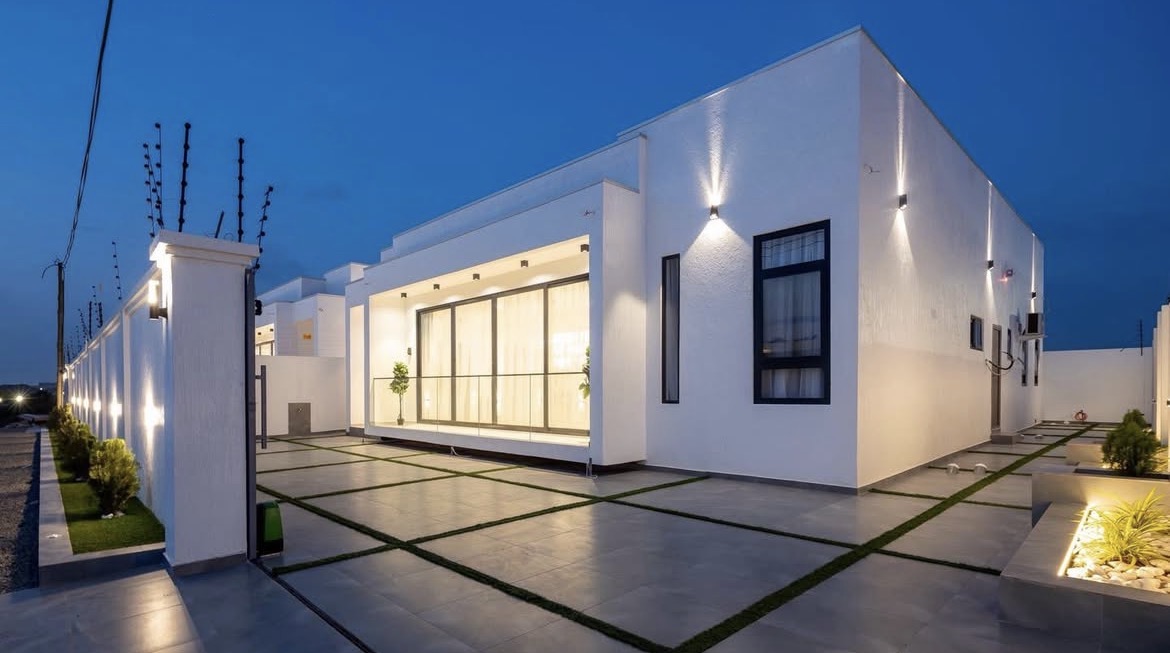 NEWLY BUILT 3 BEDROOMS FULLY FURNISHED